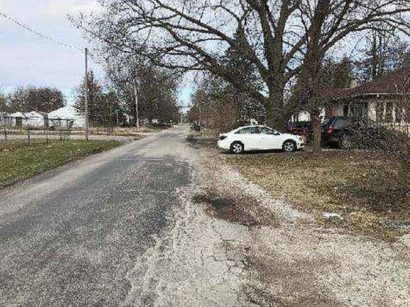 5th image of 5 Fairweight Ave