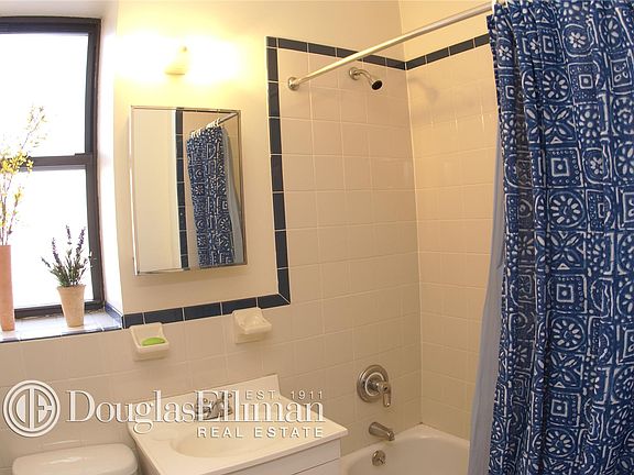 5th image of 50 E 127th St APT 1