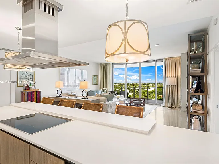 360 Ocean Dr #905S — Photo 6