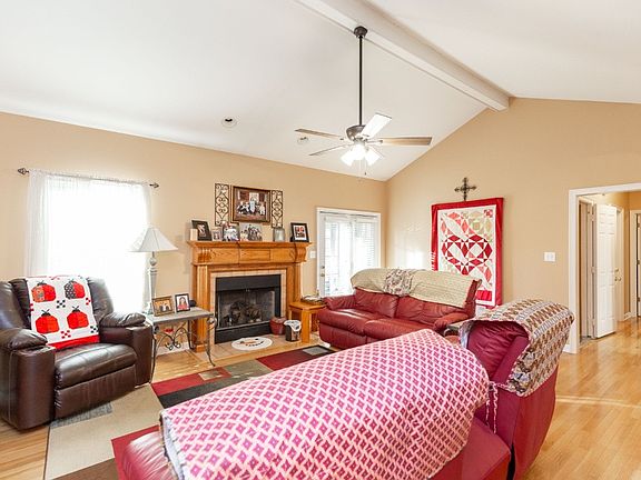 2nd image of 800 Windermere Dr