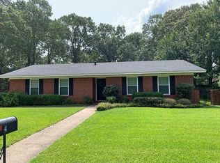 4 Broadmoor Dr, Texarkana, AR 71854