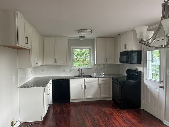5th image of 3504 Buckeye Ct