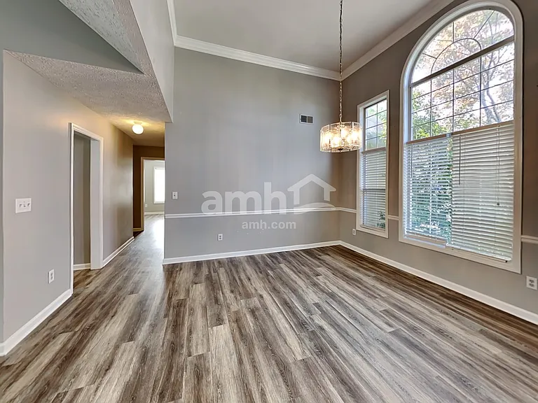 2025 Graybrook Dr — Photo 5