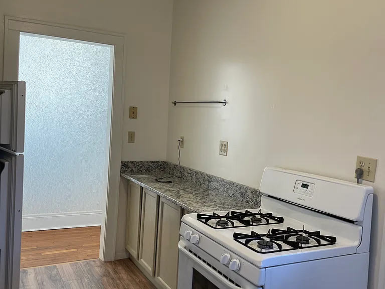 2193 Grandview Ave #3 — Photo 20