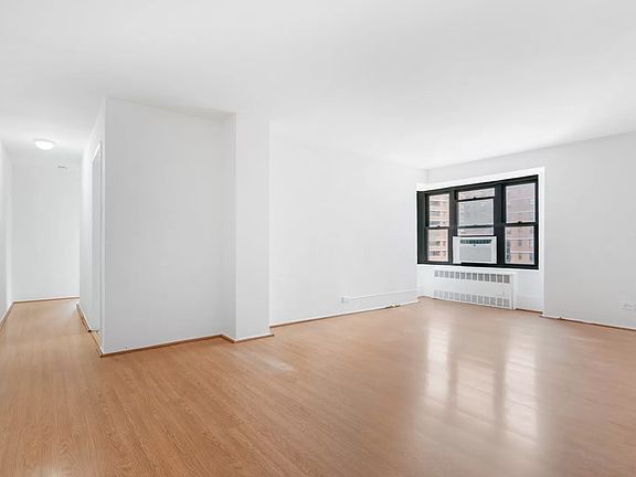 3rd image of 417 Grand St #D1302