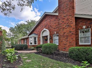 13359 Fairfield Circle Dr, Chesterfield, MO 63017