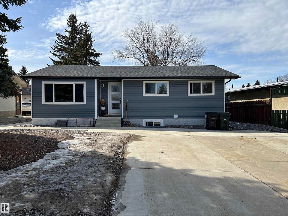1st image of 4 Eagle Dr