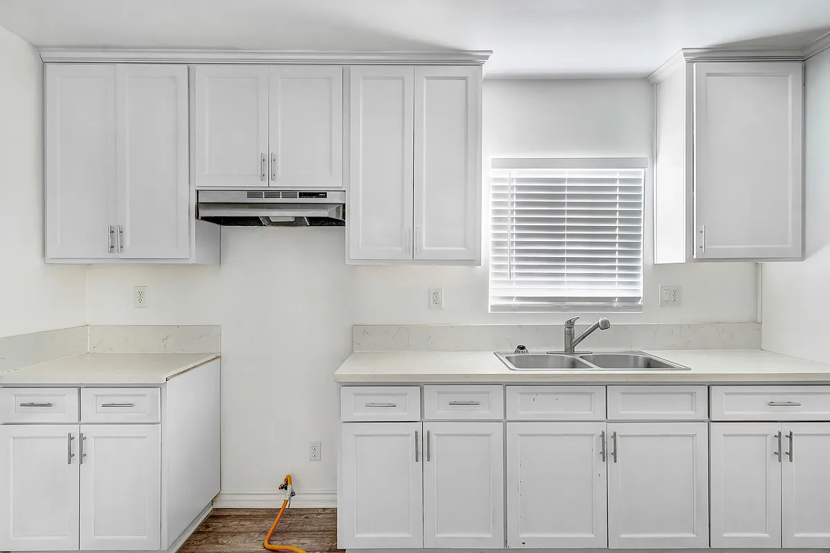Building Photo - 239 W 112th St #237