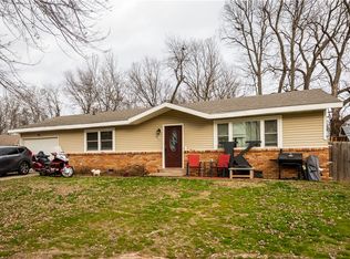 611 Lewis St, Prairie Grove, AR 72753