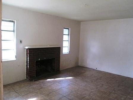 3rd image of 4255 Woodside Ave