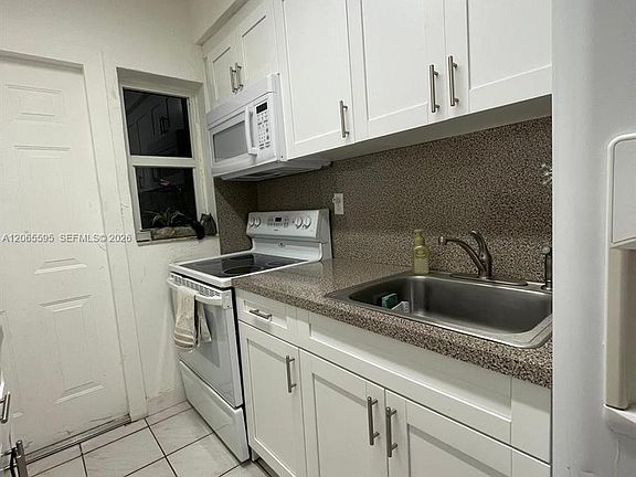 5th image of 3551 SW 11th St #7B