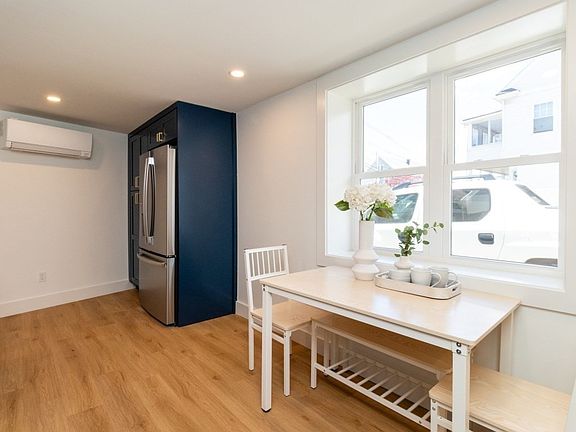 5th image of 30 Columbus Ave #4