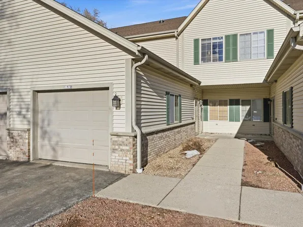 2050 Pine Ridge COURT Unit D, Grafton, WI 53024