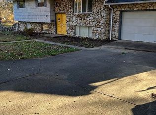 918 Naish Ave, Williamstown, WV 26187