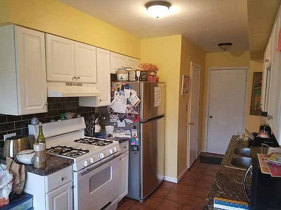 4th image of 424 Kennedy Pl