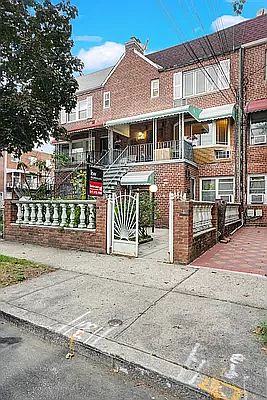 2nd image of 1019 E 101st St