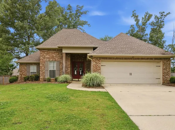 125 Trailbridge Xing, Canton, MS 39046