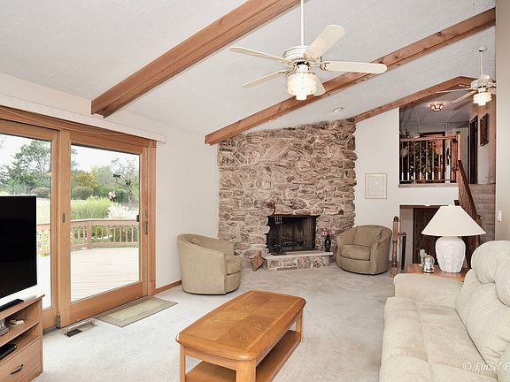 5th image of 1115 Robinhood Dr