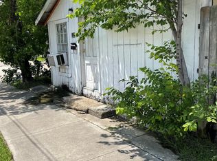 814 W Main St, Baytown, TX 77520