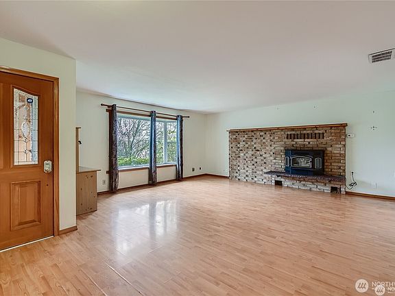 2nd image of 1710 Ludwig Road