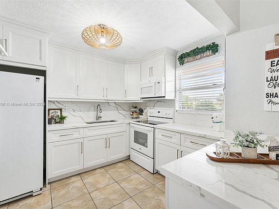 3rd image of 702 NW 87th Ave APT 205