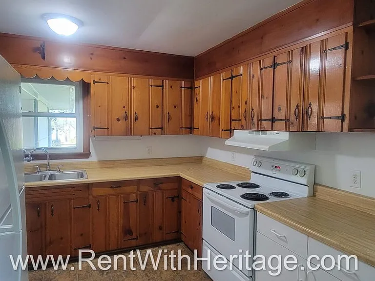 5575 Burrus Rd — Photo 17
