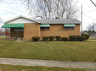37 Bosse Ln, Buffalo, NY 14224