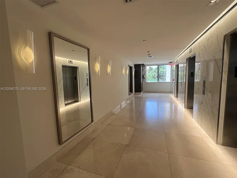 540 Brickell Key Dr #1022 — Photo 33