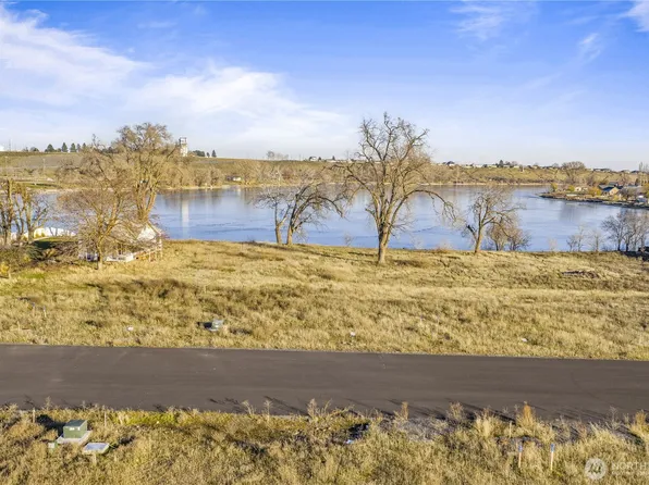 22 Valley Road NE #22, Moses Lake, WA 98837