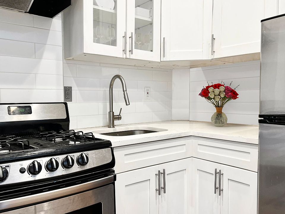 2nd image of 152 Sherman Ave #24