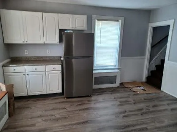 12 Worth St, Central Falls, RI 02863