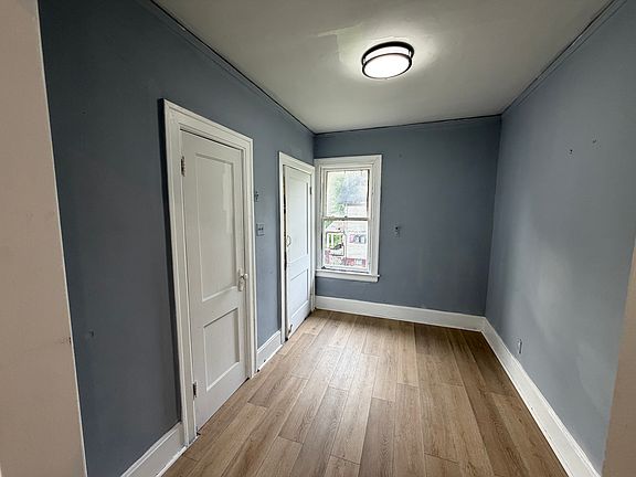 2nd image of 3688 Concord St