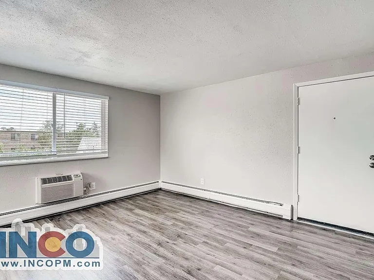 3310 S Grant St — Photo 3