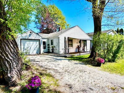 905 Rockland Rd, Lake Bluff, IL, 60044