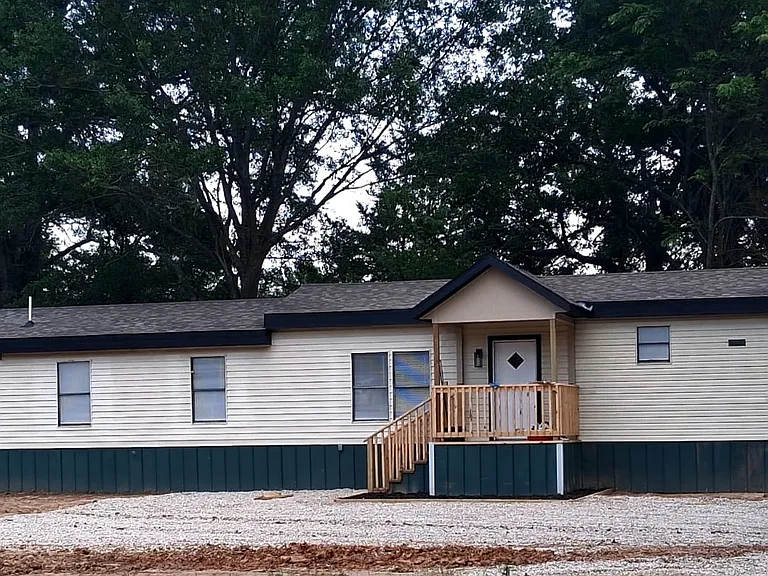 4270 E Interstate Highway 30 — Photo 2