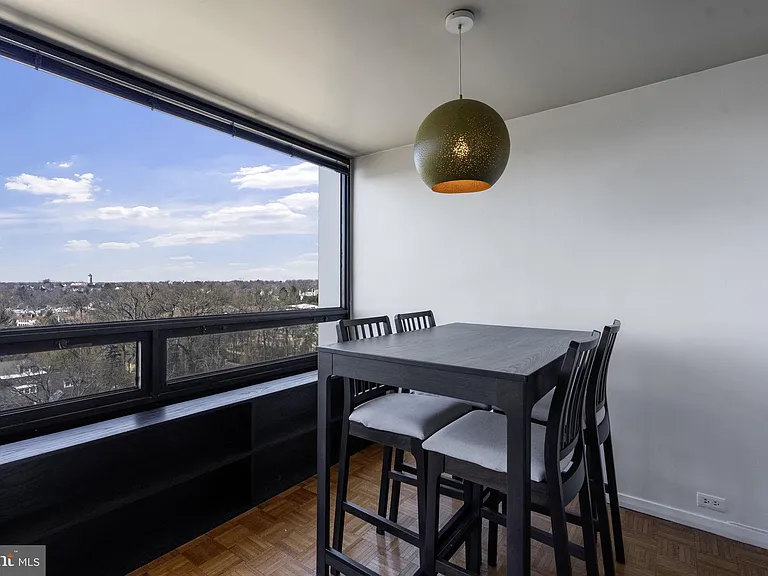 4000 N Charles St #905 — Photo 7