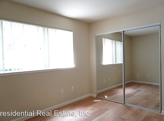 4th image of 3845 Blackford Ave Unit 103