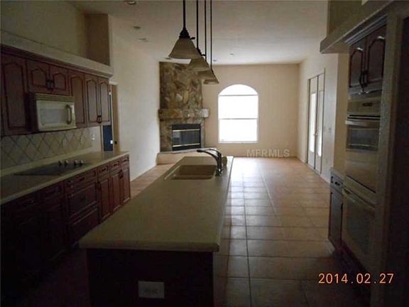 3rd image of 2270 Leryl Ave