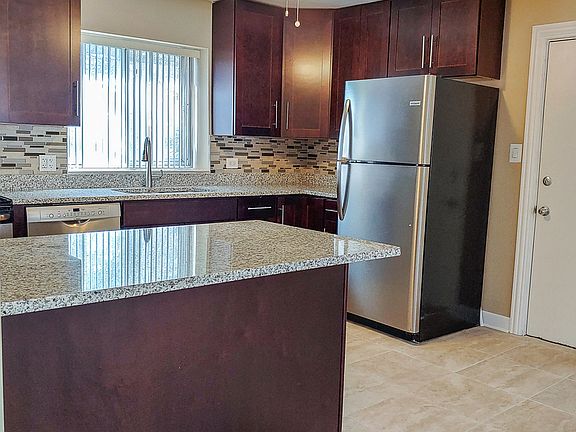 5th image of 34 N Main St #1S