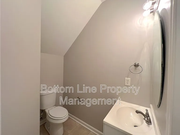 7637 Abigail Glen Dr — Photo 13