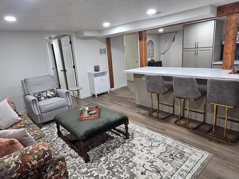 1037 Sunrise Blvd #2 — Photo 3
