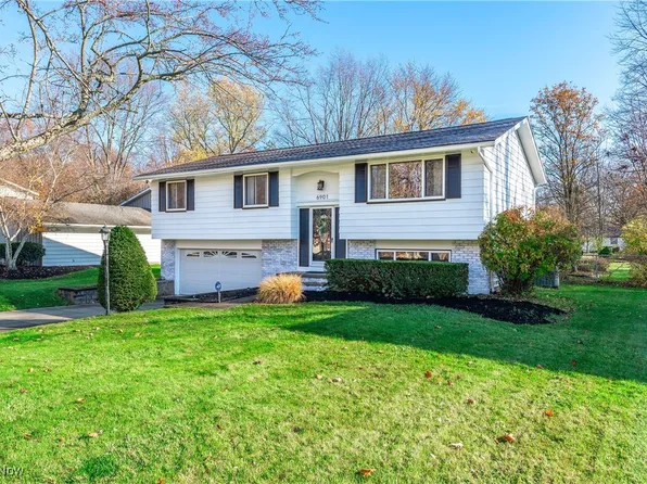 6901 Chadbourne Dr, North Olmsted, OH 44070