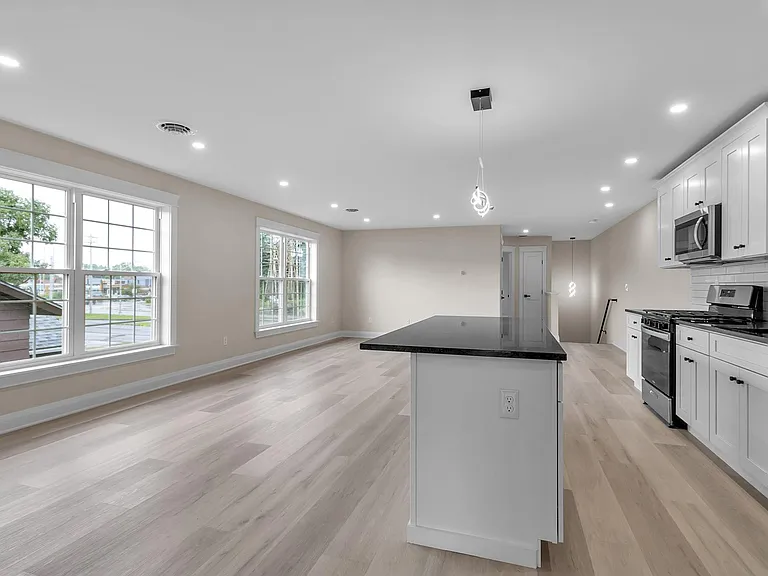 151 Division St #4 — Photo 12
