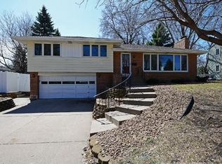 3312 Wendhurst Ave, Saint Anthony, MN 55418