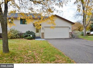 2332 Hallmark Ave N, Oakdale, MN 55128