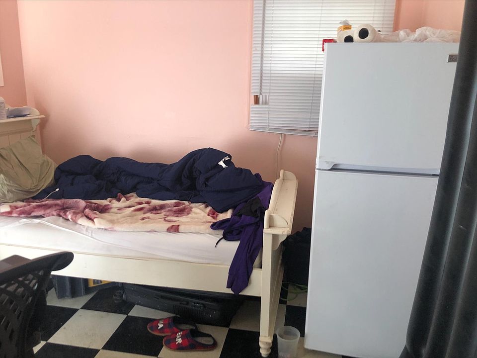 2nd image of 4 Fenwick Ave