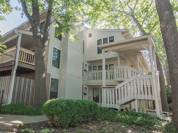 2nd image of 6244 Rosewood St