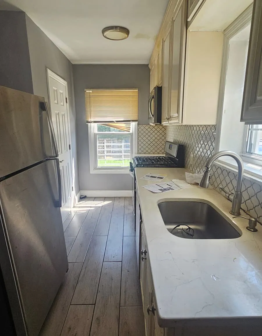 2 bed, 700 sqft, $2,600 — Photo 3