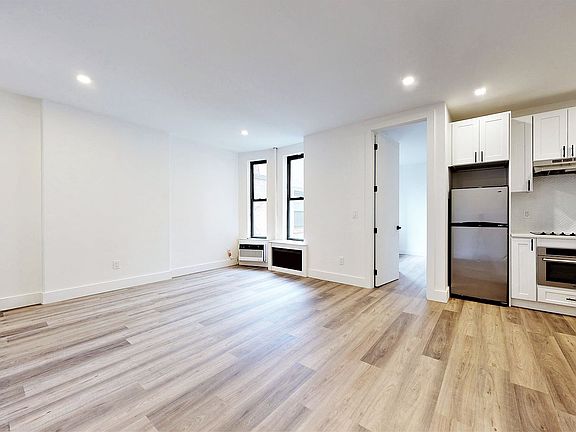 2nd image of 2785 Broadway APT 7A