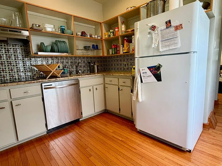 4518 Regent St — Photo 8